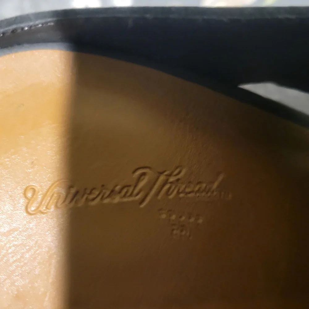 Universal Thread Gray Mules - Picture 6 of 9